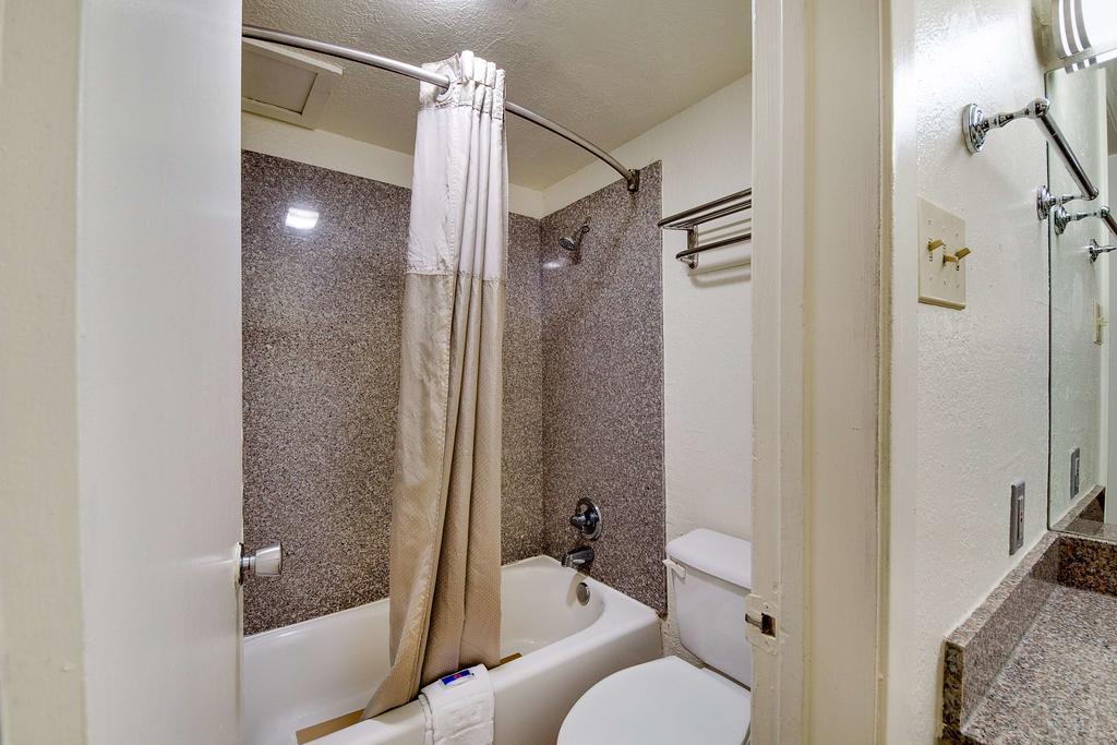 Americas Best Value Inn サンアントニオ エクステリア 写真